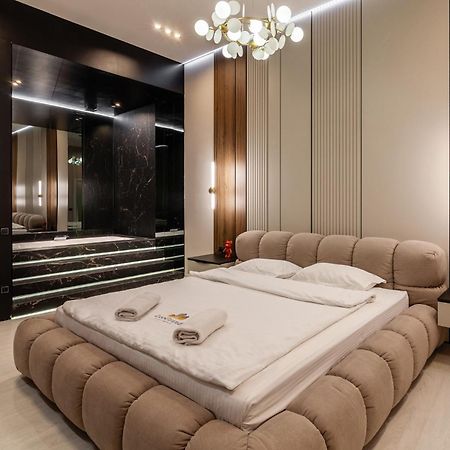 利沃夫Leogrand Jacuzzi On Malaniuka 2公寓 外观 照片