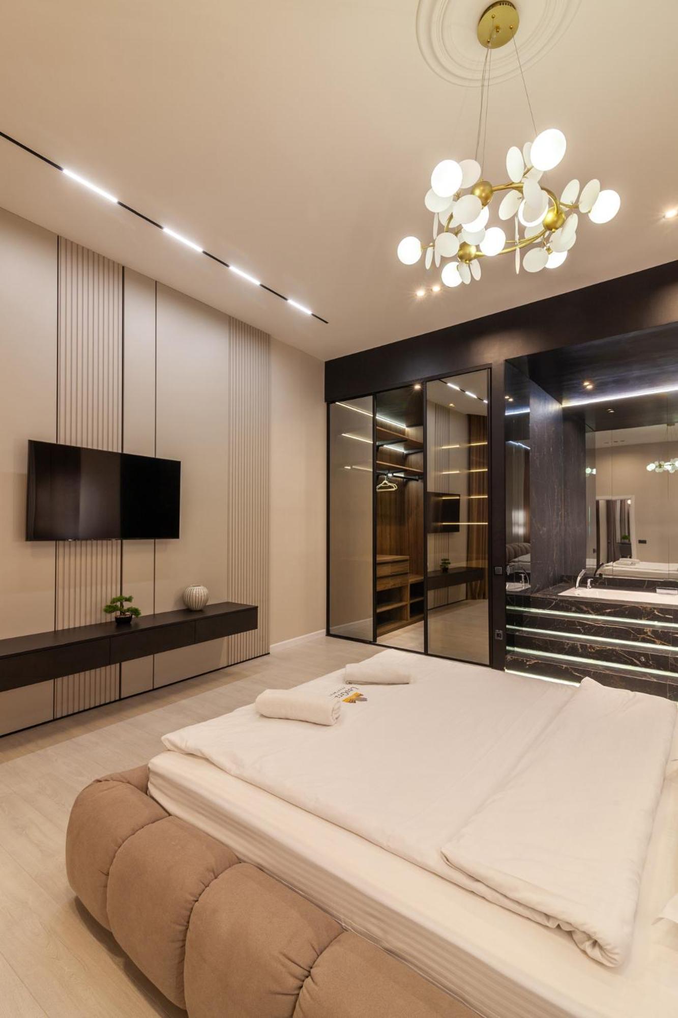 利沃夫Leogrand Jacuzzi On Malaniuka 2公寓 外观 照片